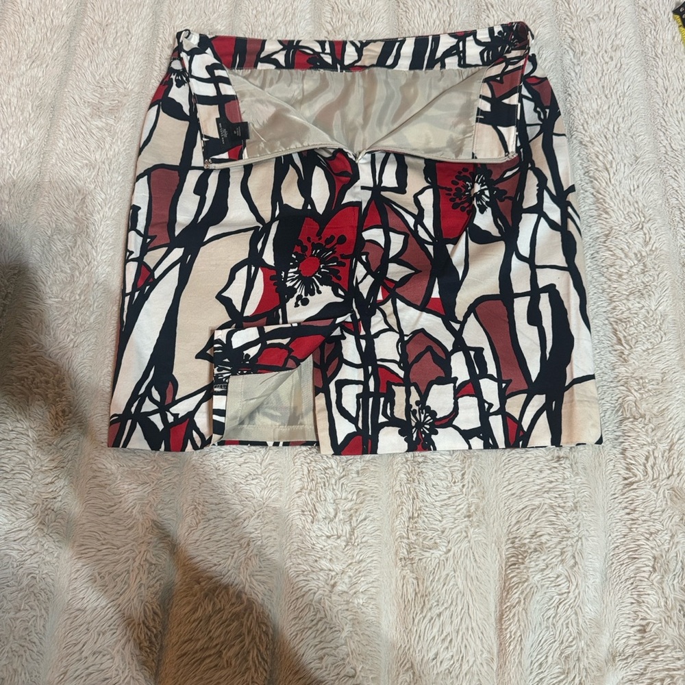 Ann Taylor Red and Black Floral Mini Skirt - Picture 4 of 5